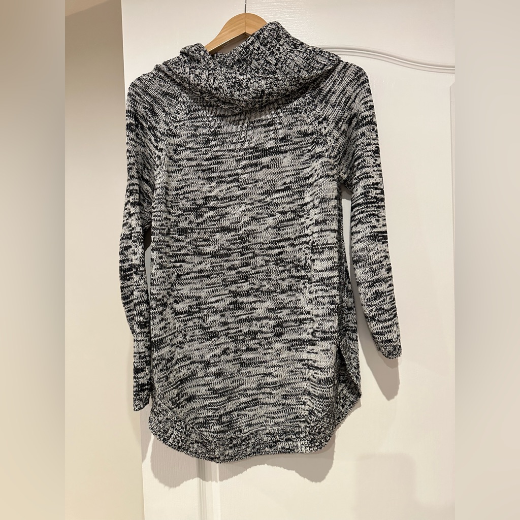Dynamite - Sweater